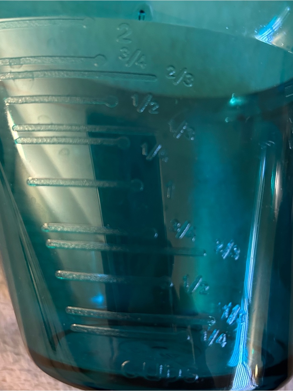 Tupperware Micro Set of 2 Measuring Cups - Picture 3 of 4